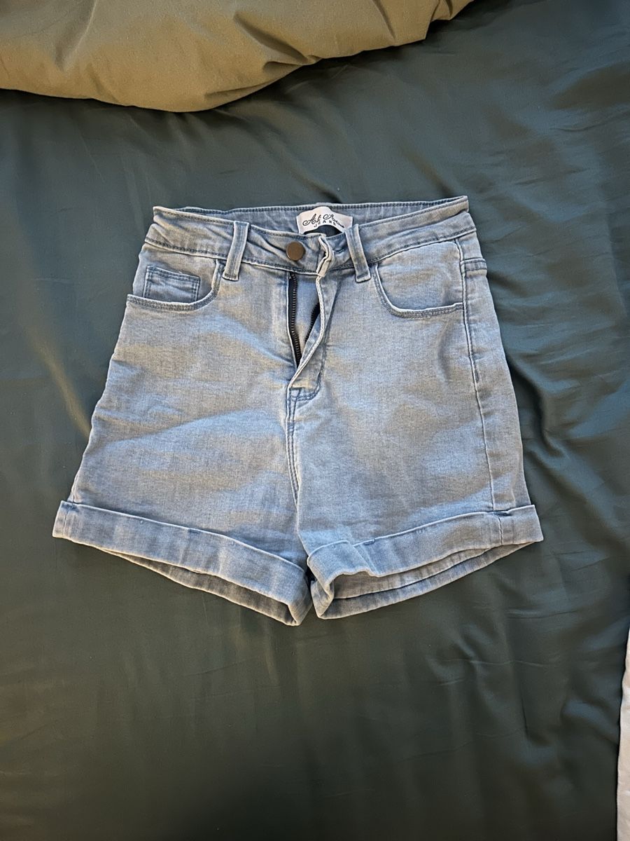 Jeans: Shorts Jeans – Gebraucht aus Zürich von rob_n7vd