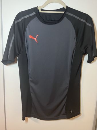 Puma Trainingsshirt Grösse S, neuwertig, ideal für Sport