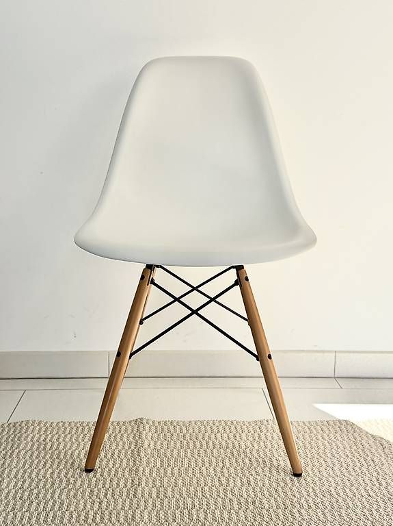 Vitra Sedie: Chaise / Stuhl Vitra Eames Plastic Side Chair DSW – Usato da Savièse venduto da KITATORI.ch 1