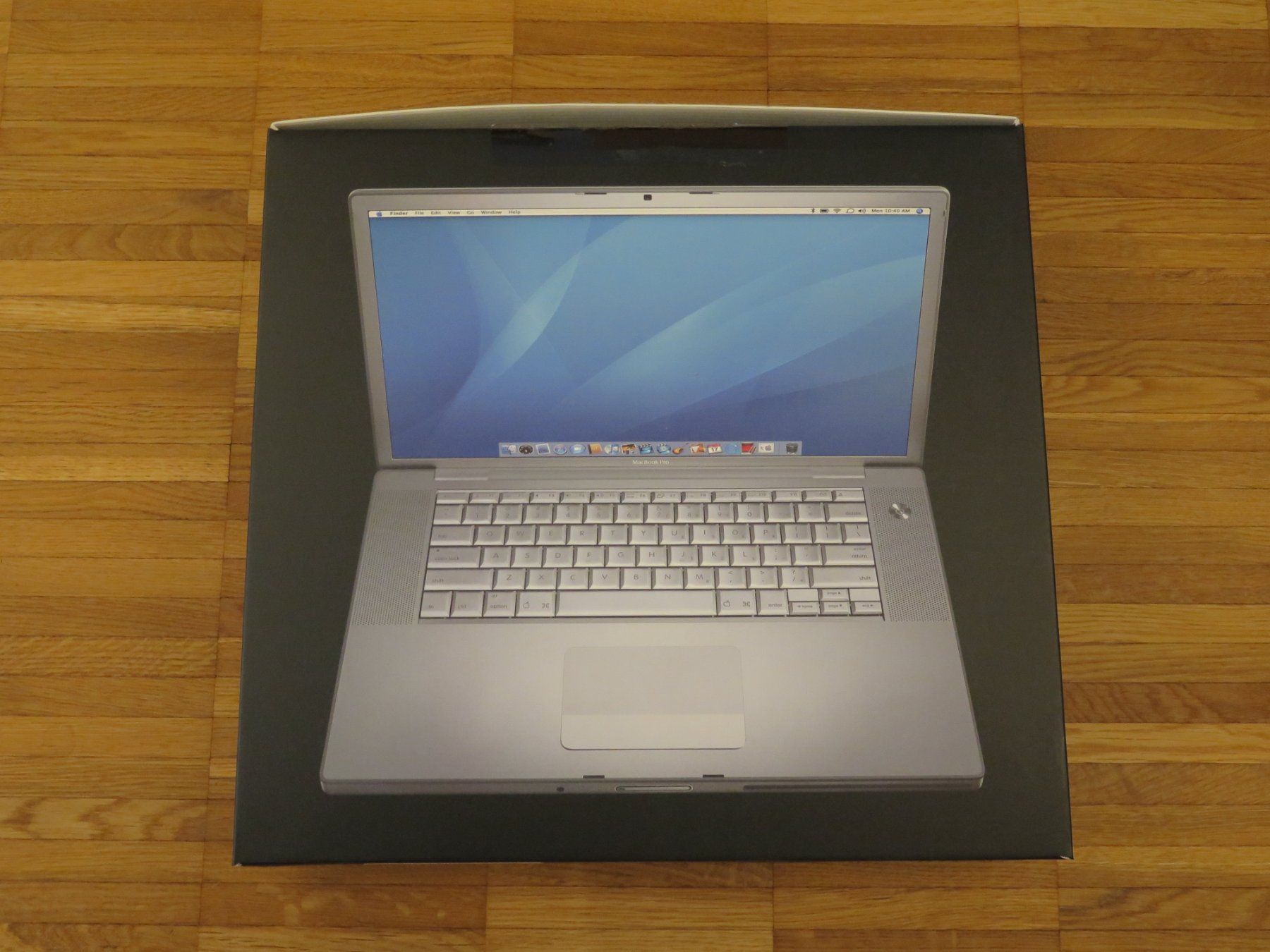 Apple Notebook: 2 Original Schachteln Mac Book Pro 15'' – Usato da Zwingen venduto da Tigertimmi