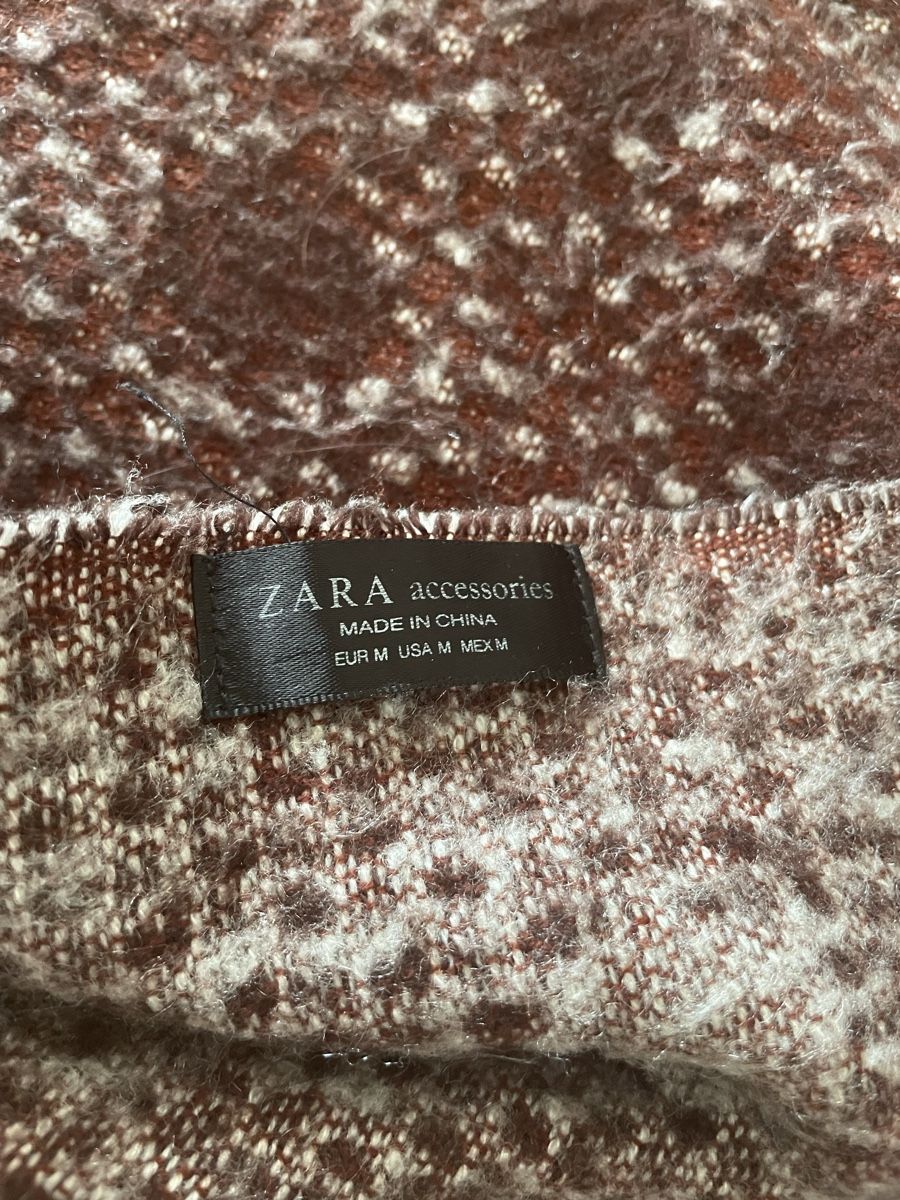Zara Foulards & écharpes: Écharpe bordeaux Zara – D'occasion à Pully par joe_qz7v