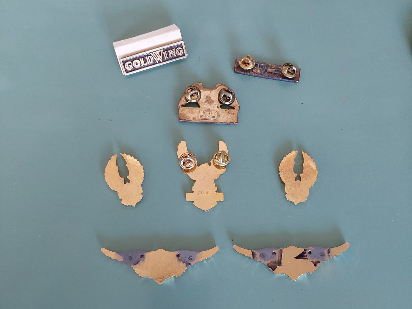 Placchette & Badge: Diverse Honda Gold Wing Emblem/Pins – Usato da Waltenschwil venduto da Browny2 1