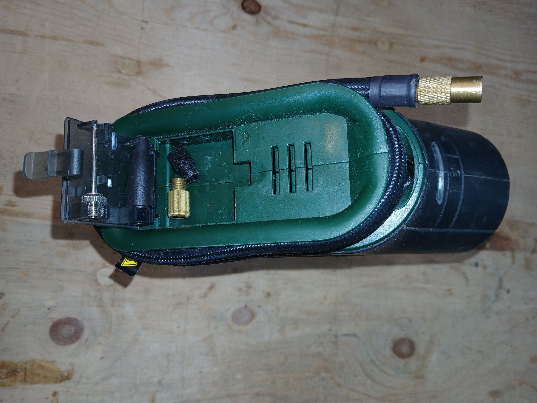 Pumpen: Bosch Universal Pumpe 18 Volt – Gebraucht aus Felben-Wellhausen von Rumaca 3