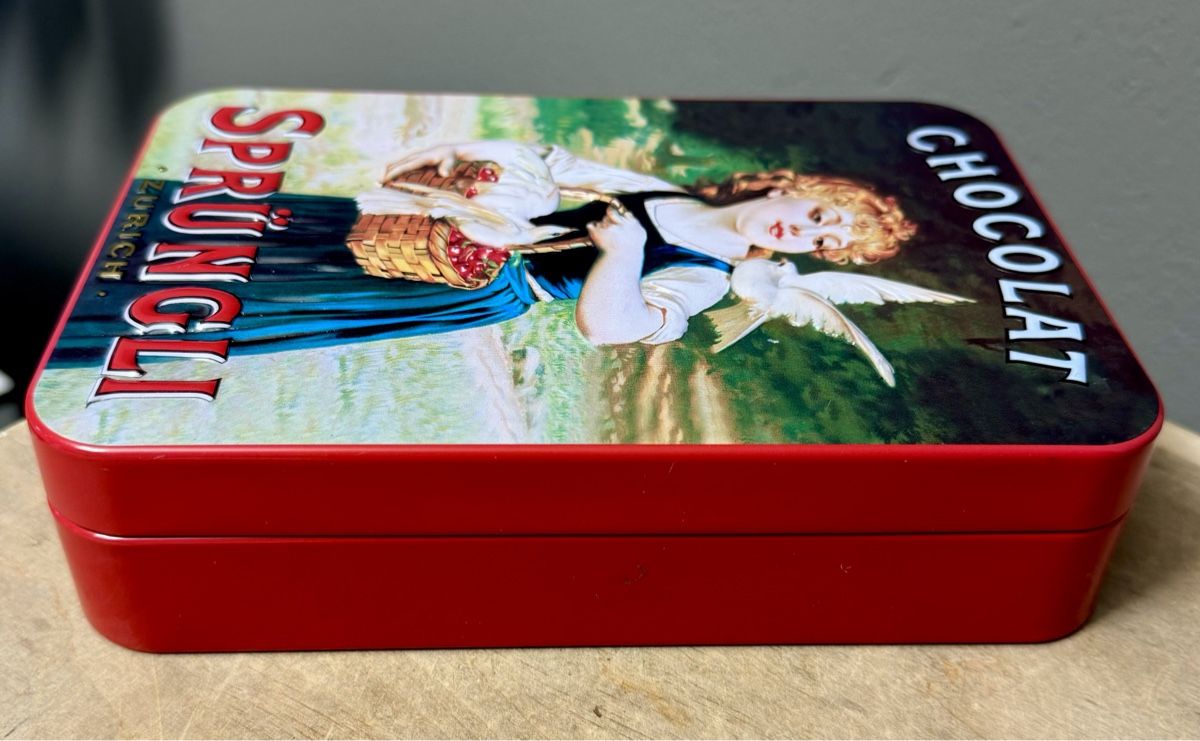 Sonstige Dekorationen & Accessoires: Jubiläums Blechdose Confiserie Sprüngli – Gebraucht aus Rothrist von Luckywinner 5
