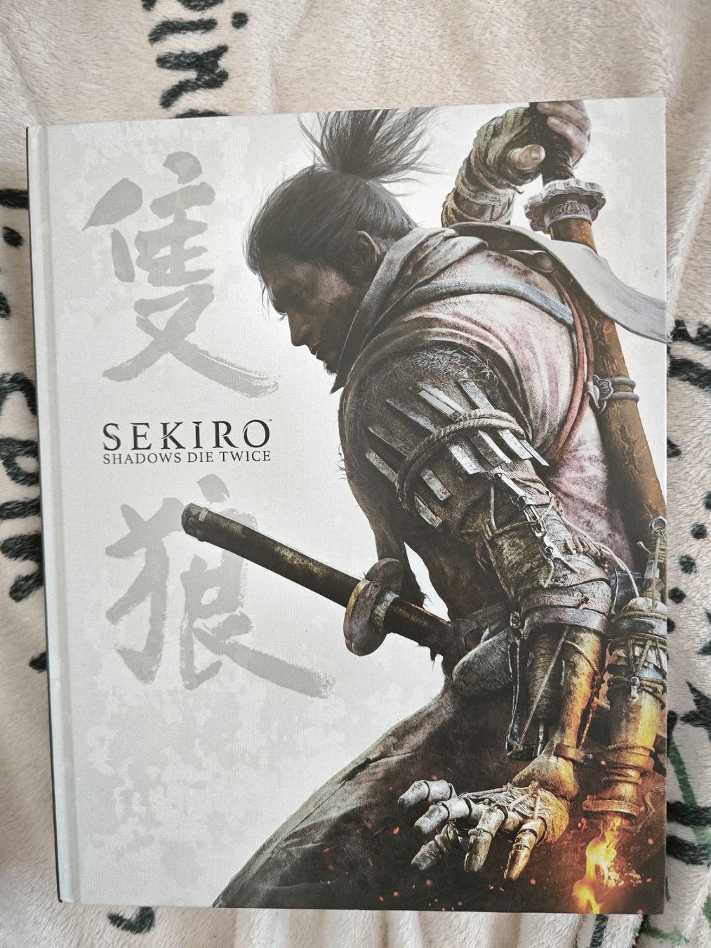 Libri: sekiro lösungsbuch – Nuovo (secondo la descrizione) da Winterthur venduto da kev_z5pm