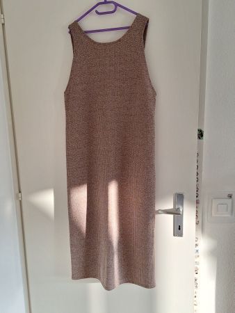 Elegantes Zara Strickkleid Gr. S, rückenfrei