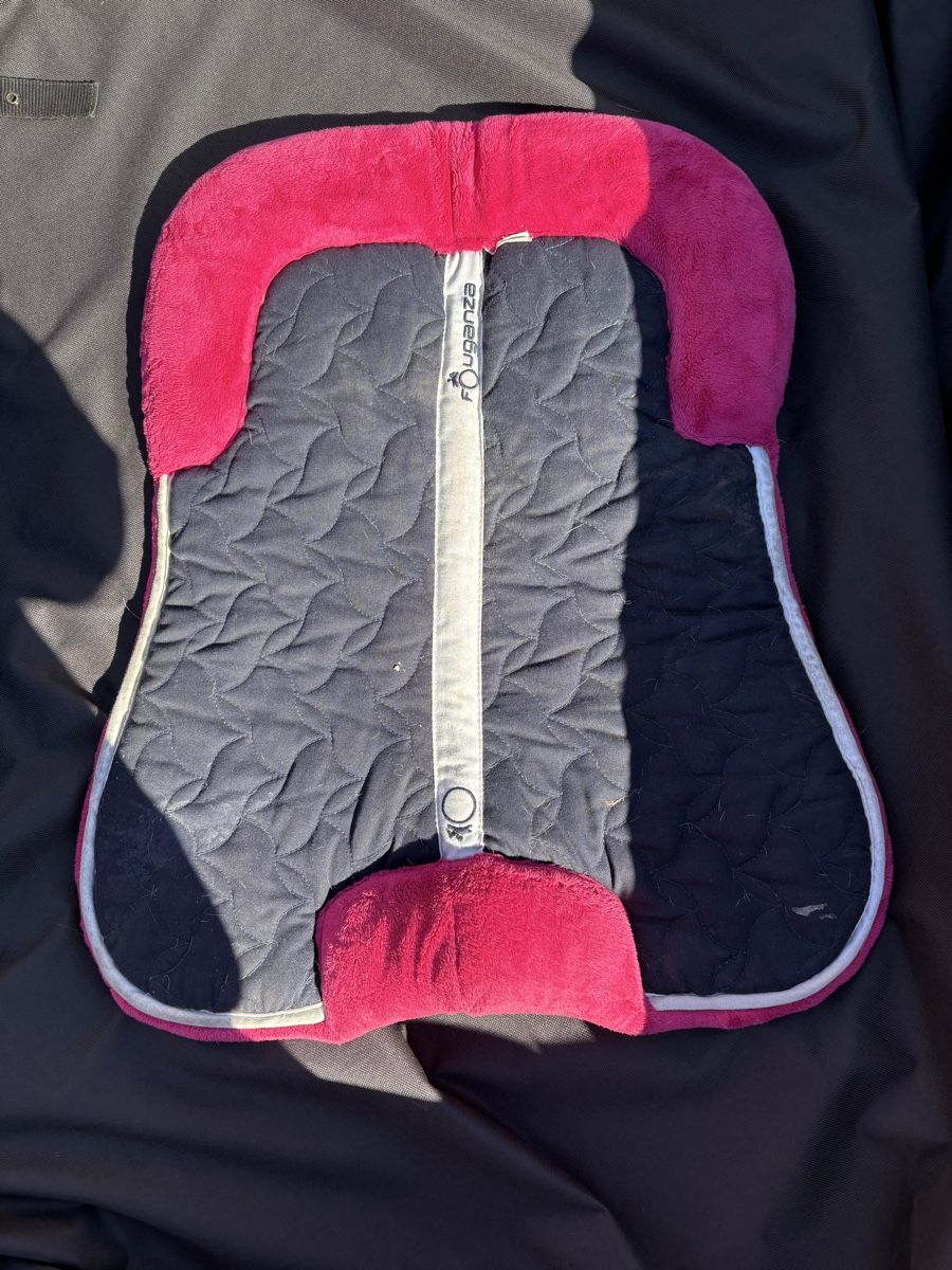 Selles, accessoires: Sattelunterlage Full – D'occasion à Binningen par chi_n7g2