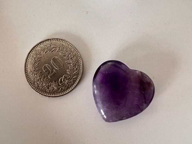 Mineralien & Heilsteine: Petit coeur en améthyste – Neu (gemäss Beschreibung) aus Pully von sunaddict