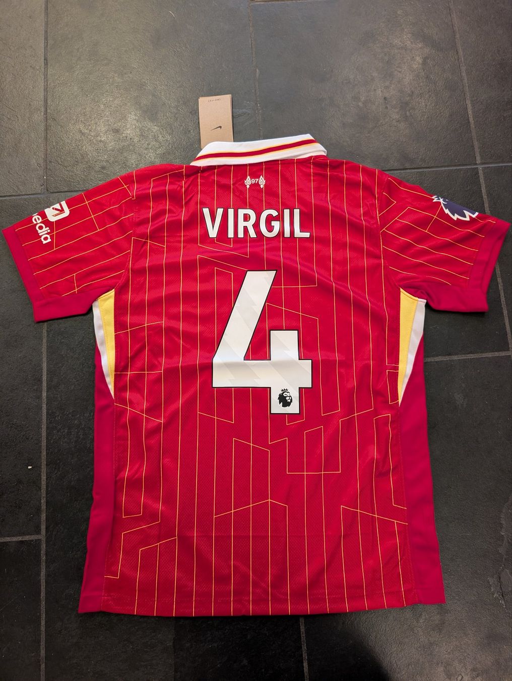 Nike Canottiere & Pantaloni: Fc Liverpool Trikot Saison 24/25 – Nuovo e nell'imballaggio originale da Meilen venduto da Nils64 1