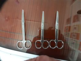 Stahlscheren aus der Chirurgie - kurze Klingen - 3 Stück