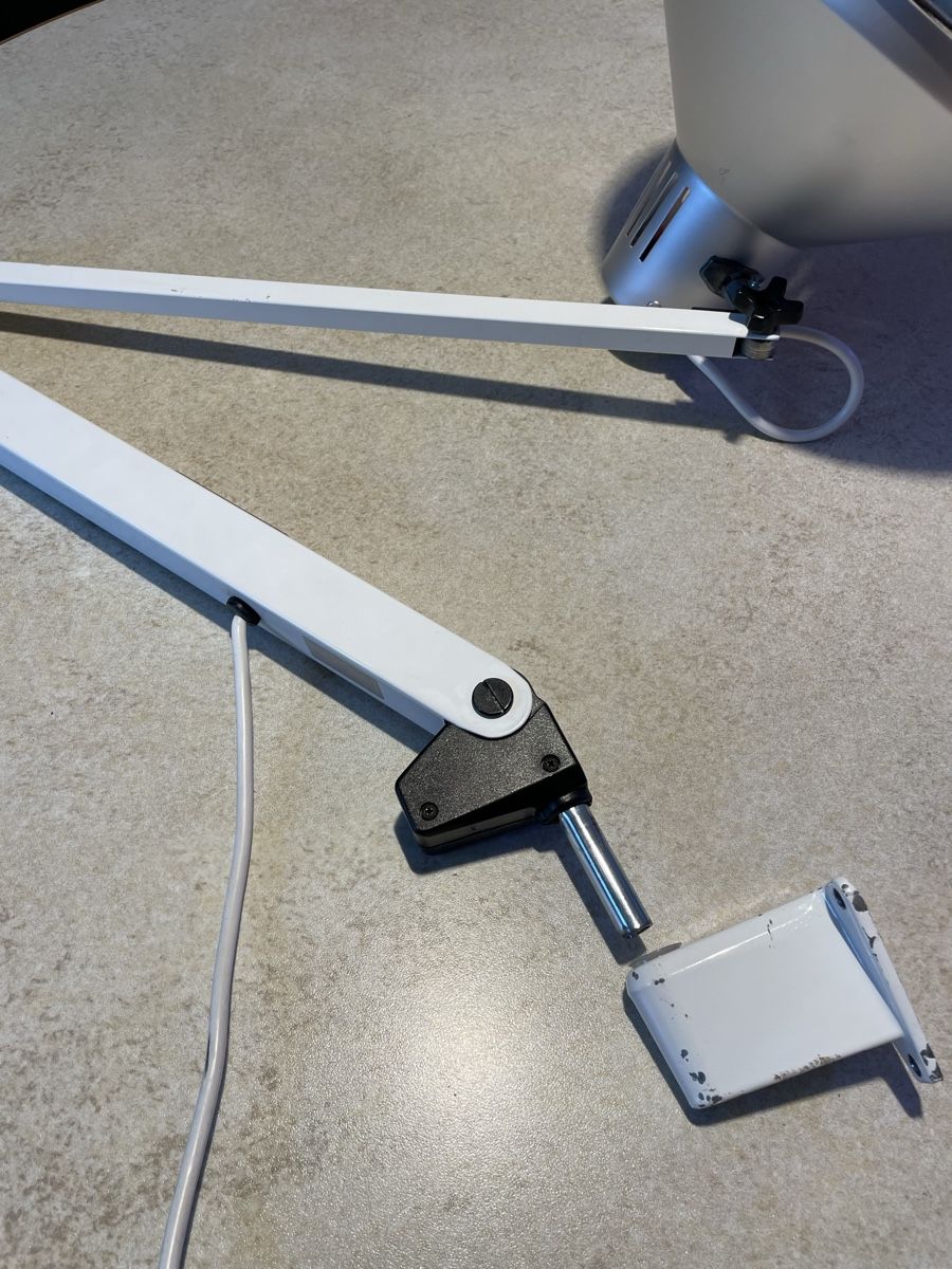Lampen: Medizinische Lampe Verre&Quartz – Gebraucht aus Basel von RAMSESSOLEIL 1