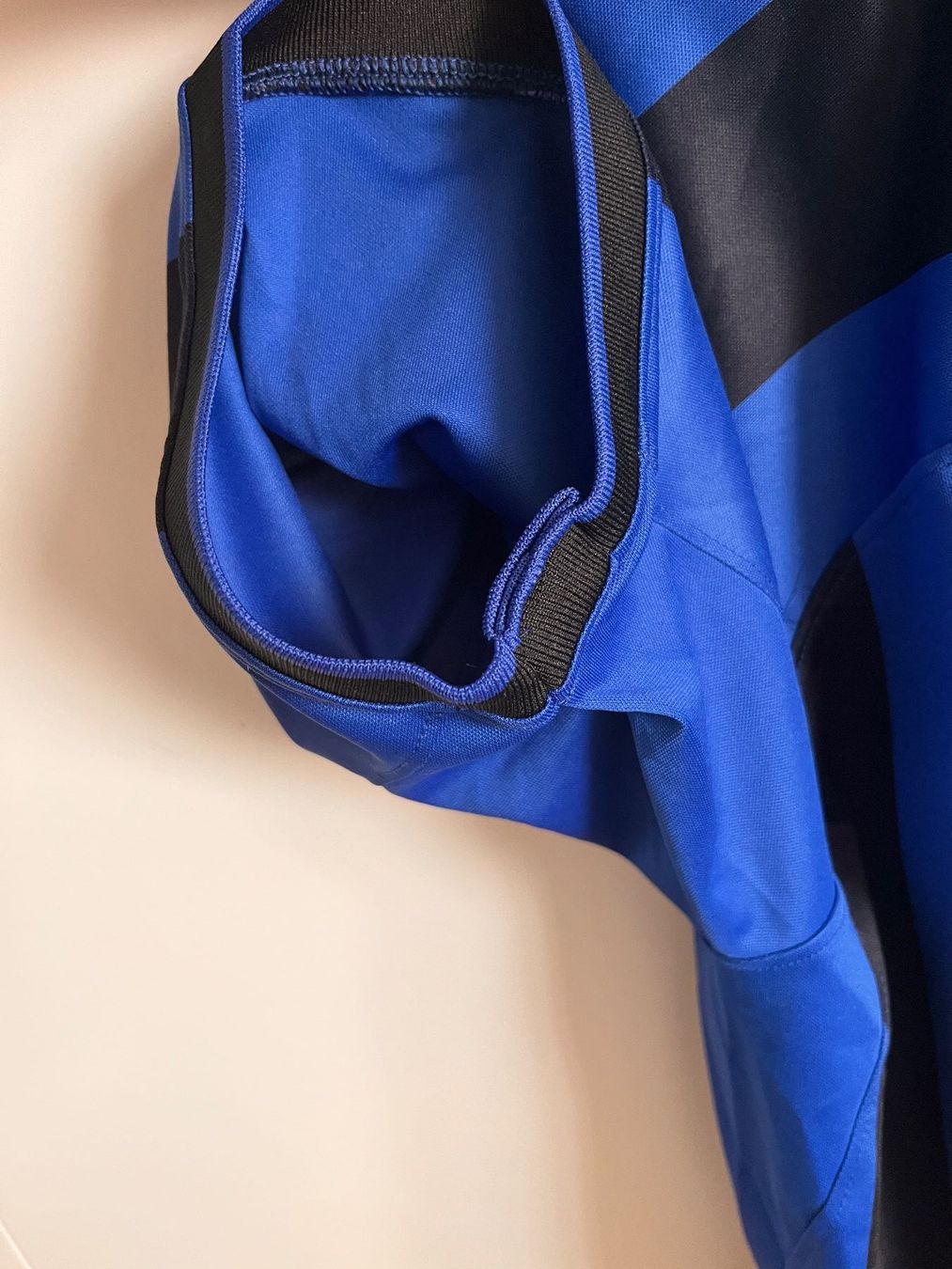 Canottiere & Pantaloni: Inter Mailand Trikot XL – Usato da Zürich venduto da Mark.2021 2