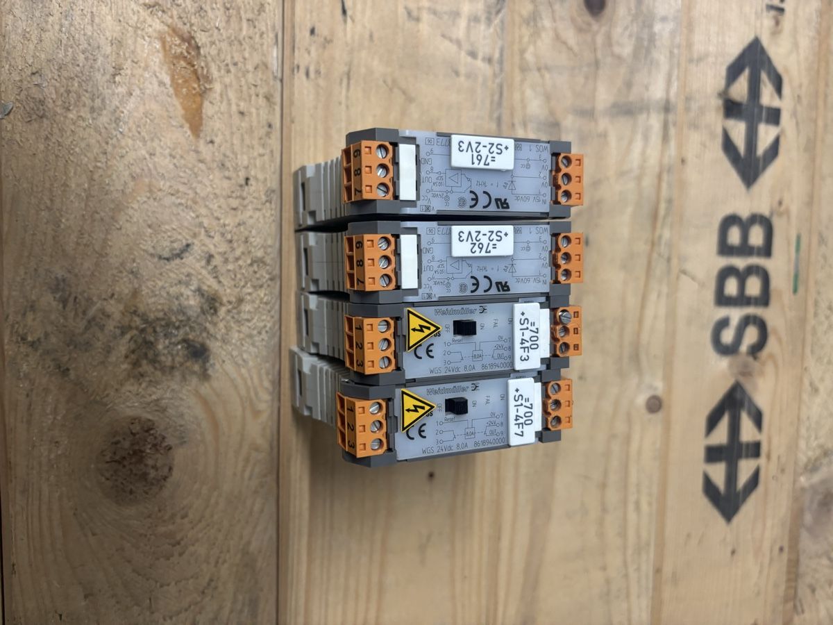 Componenti elettronici: Lastüberwachung von Weidmüller – Usato da Laupersdorf venduto da mer_n9vn