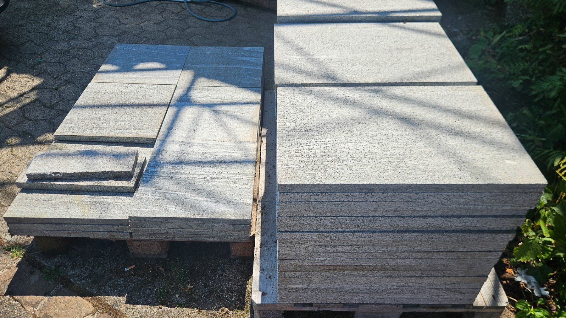 Bodenbeläge: Naturstein Granit Gartenplatten – Neu (gemäss Beschreibung) aus Frauenfeld von jaredak 1