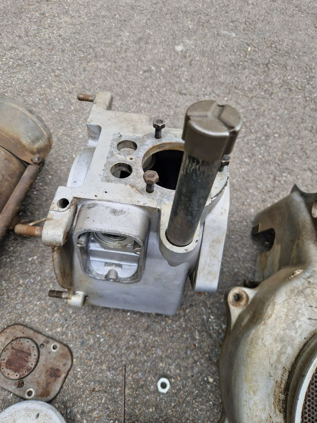 Aebi Trattori: Motorenteile Universal Motor Typ 10, Aebi Motormäher – Difettoso da Dürnten venduto da Bachtel84 5