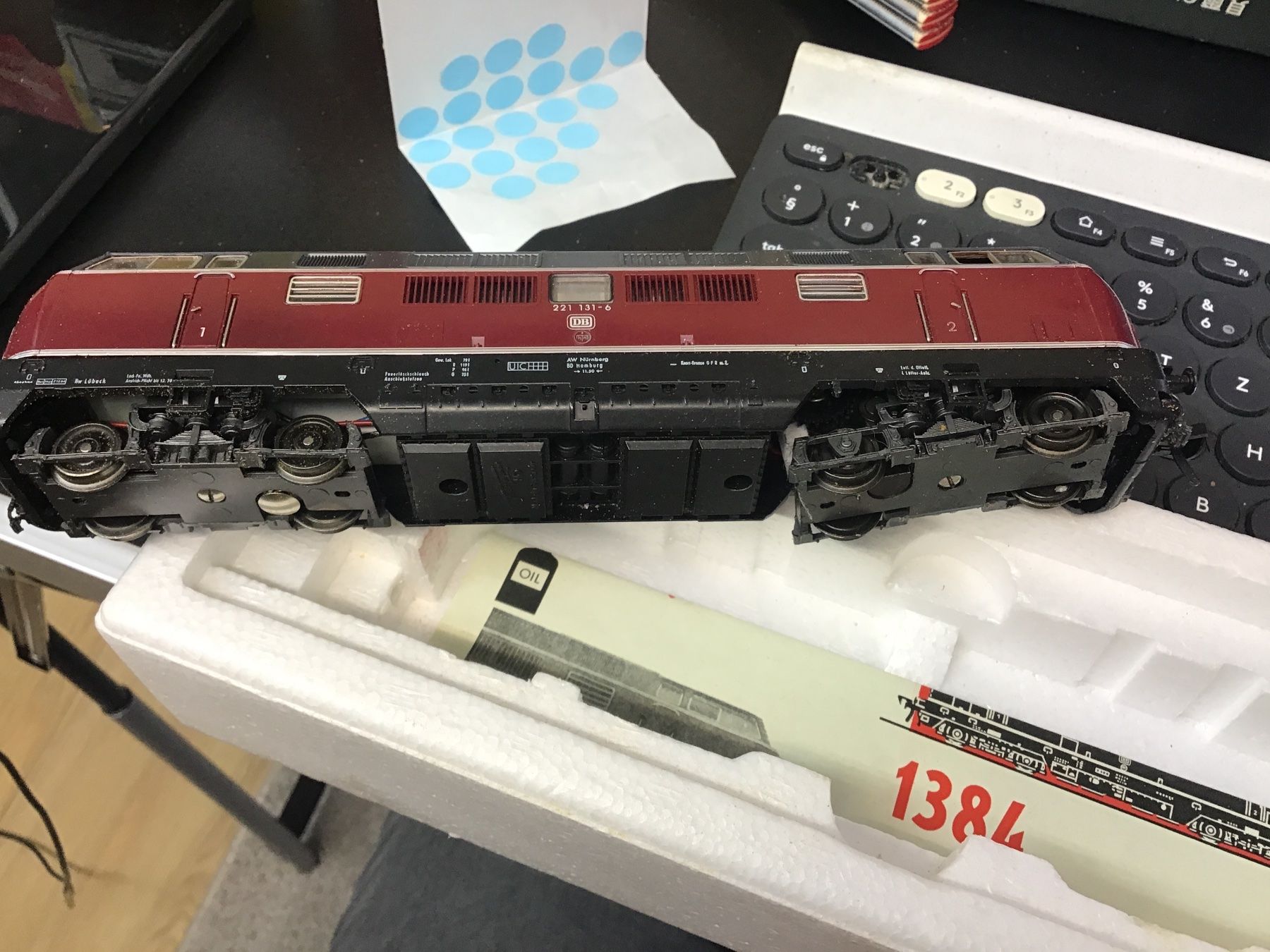 Fleischmann Modellini di ferrovie: Fleischmann HO Diesellokomotive BR 221 DB – Usato da Männedorf venduto da Modelle-aller-Art 4