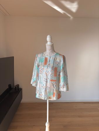 Emporio Armani Seidenbluse bunt Grösse 38 neuwertig