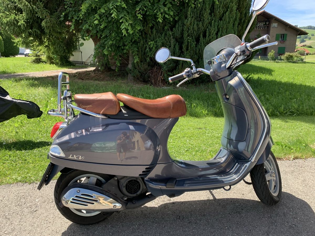 Vespa Scooters: Vespa LXV 125 – Gebraucht aus Plaffeien von Roebu3316 5