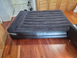 Luftbett Comfort Quest mit Pumpe, Doppelbett, gute Zustand