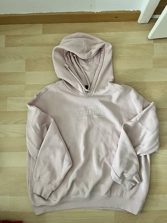 Pullover & Sweatshirts: Pulli no bad vibes pink M – Gebraucht aus Nussbaumen AG von hvniye