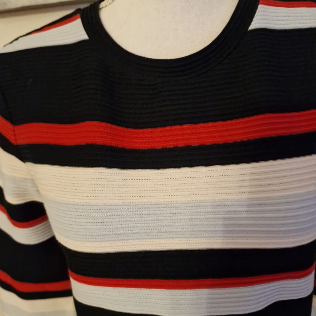 Hugo Boss Vestiti: BOSS gestreiftes Strickkleid Gr. 36 – Usato da St. Gallen venduto da mania03 1