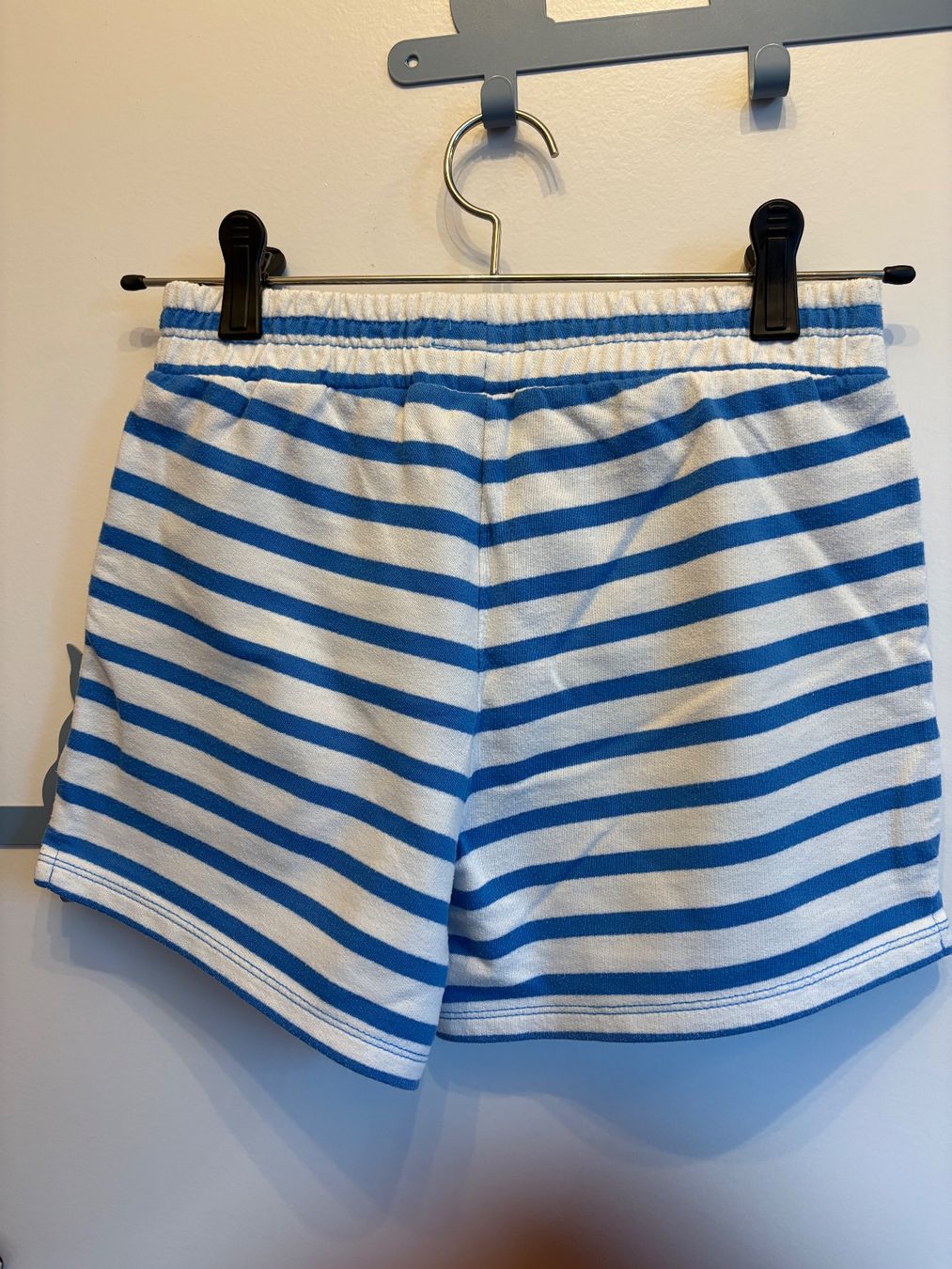 Gap Hosen: 💙 Short GAP rayé bleu blanc taille 168 – Gebraucht aus Lausanne von ine_6c2m 3