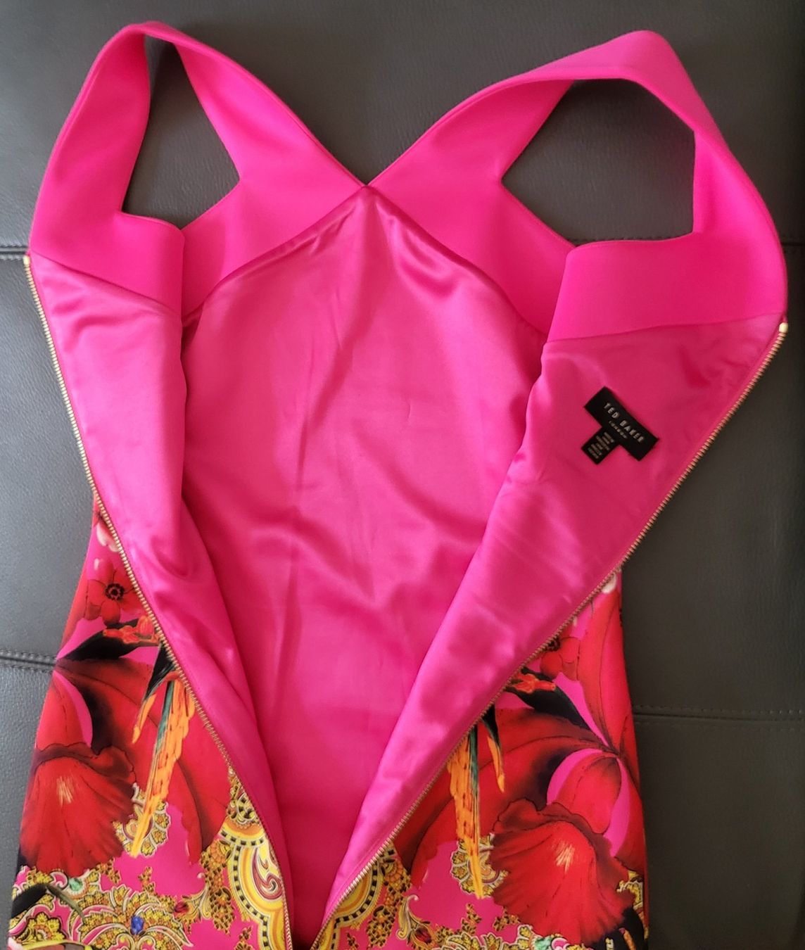 Ted Baker Robes: Robe  Ted Baker, neuve, taille 34. – Neuf (Voir description) à Neuchâtel par wikit 4