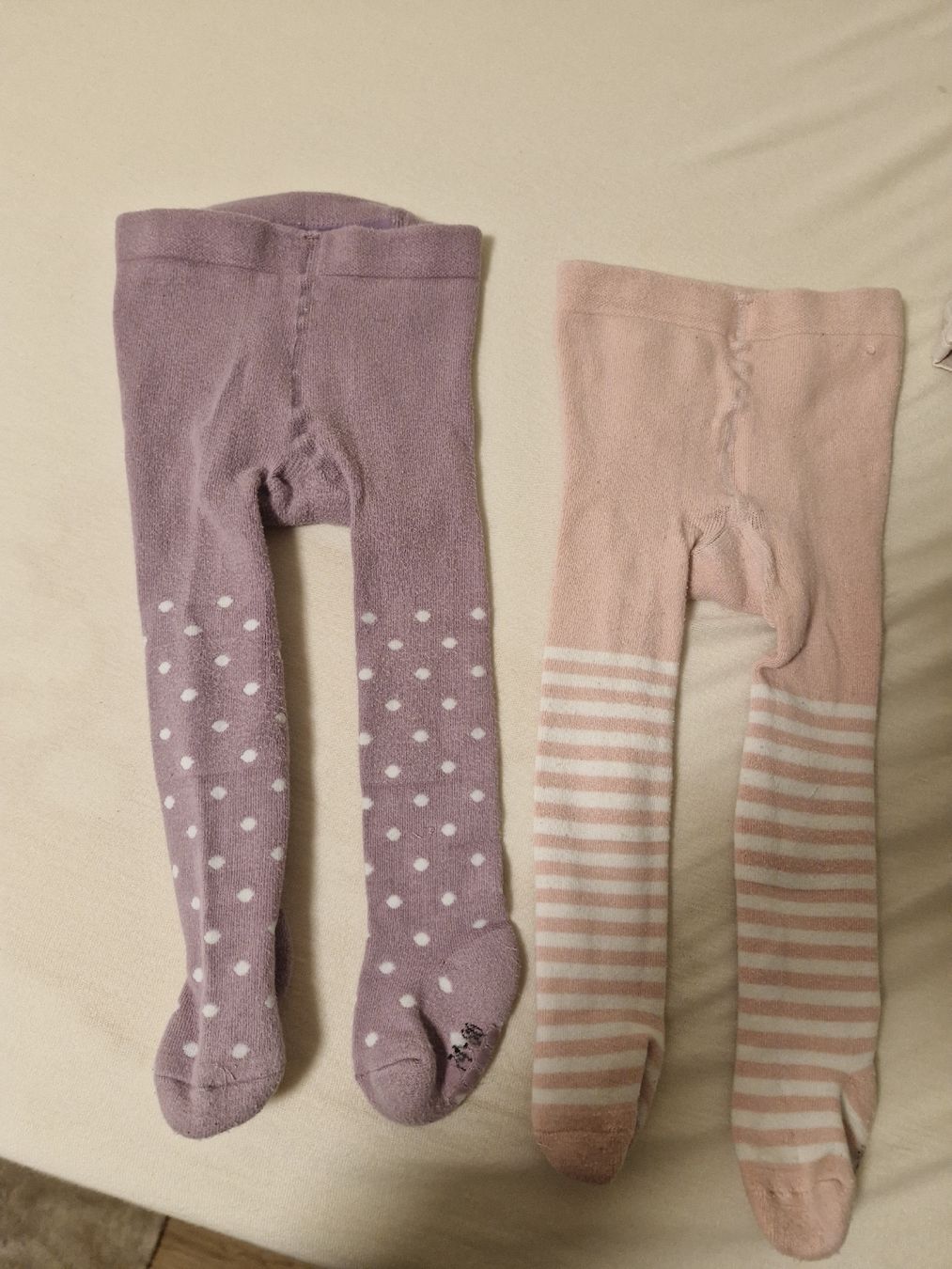 Lotti & Set di vestiti: Set Mädchen Gr.74/86: Pullover, Hosen, Latzhoen, Strumpfhos – Usato da Aesch BL venduto da Dias2202 6