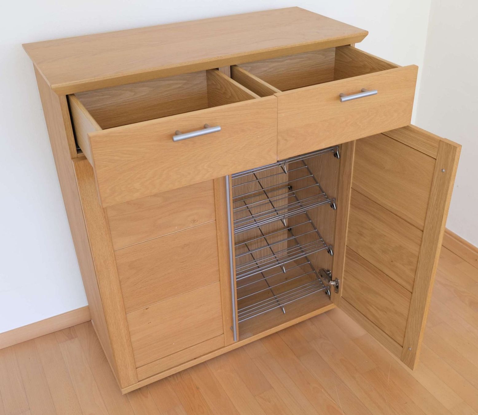 Cassettiere: Schuhschrank Holz mit 2 Schubladen – Usato da Stäfa venduto da cka_5r5z 5