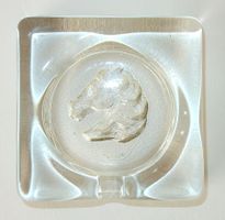 Aschenbecher aus Glas mit Pferdekopf - 12x12x3cm - 926g