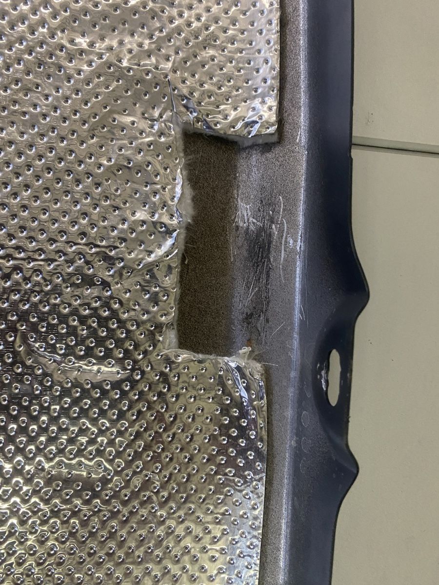 Scania Alle Ersatzteile: Scania Auspuffabdeckung Neu mit Beschädigung – Gebraucht aus Marthalen von ml740 1