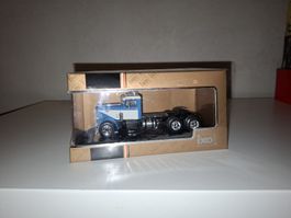 Ixo 1/64 Peterbilt 281. 1955