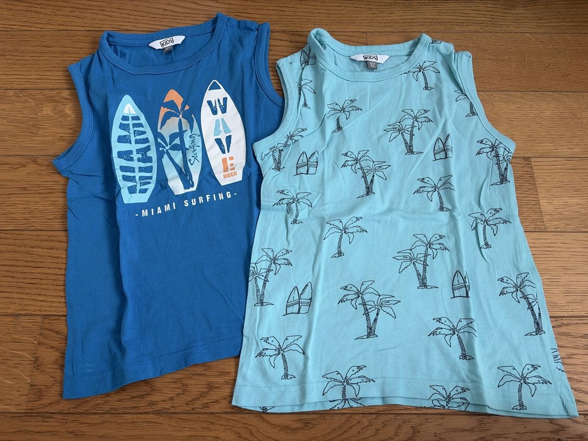 Camicie, T-shirt & Polo: Trägershirts Grösse 122 – Nuovo (secondo la descrizione) da Granges-Paccot venduto da Fwaeber