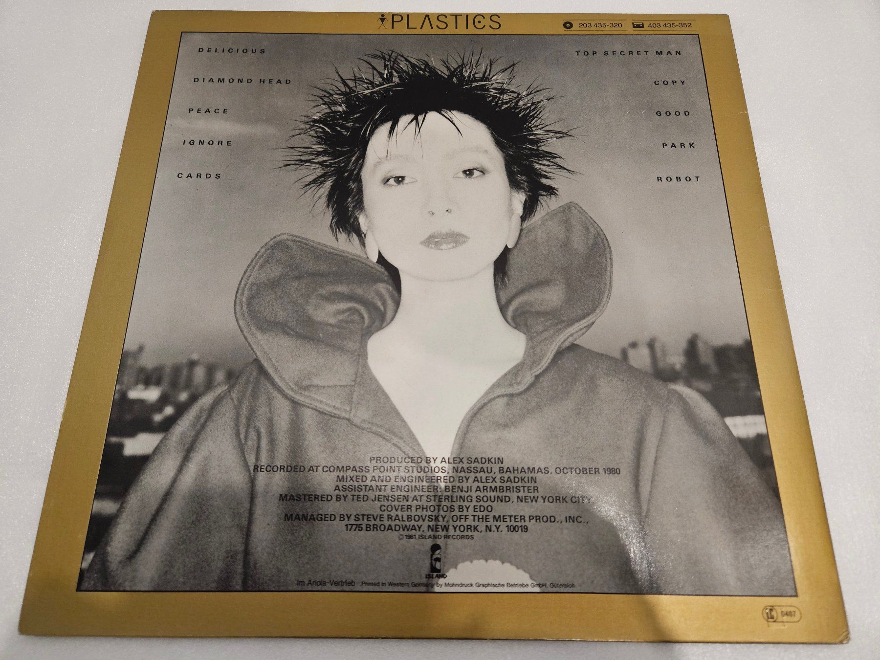 Dischi in vinile: Plastics – Welcome Back ( LP, Electronic ) – Usato da Uster venduto da Vinyl-Leidenschaft 1