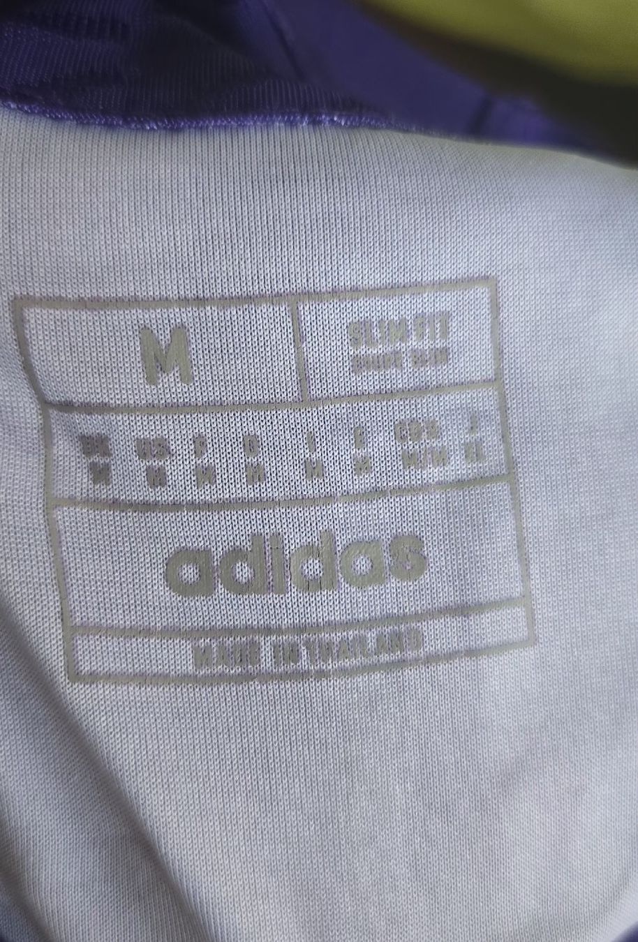 Real Madrid Canottiere & Pantaloni: Maillot Real Madrid Y-3 Violet Fleur - Taille M – Usato da Genève venduto da MariaS2 7