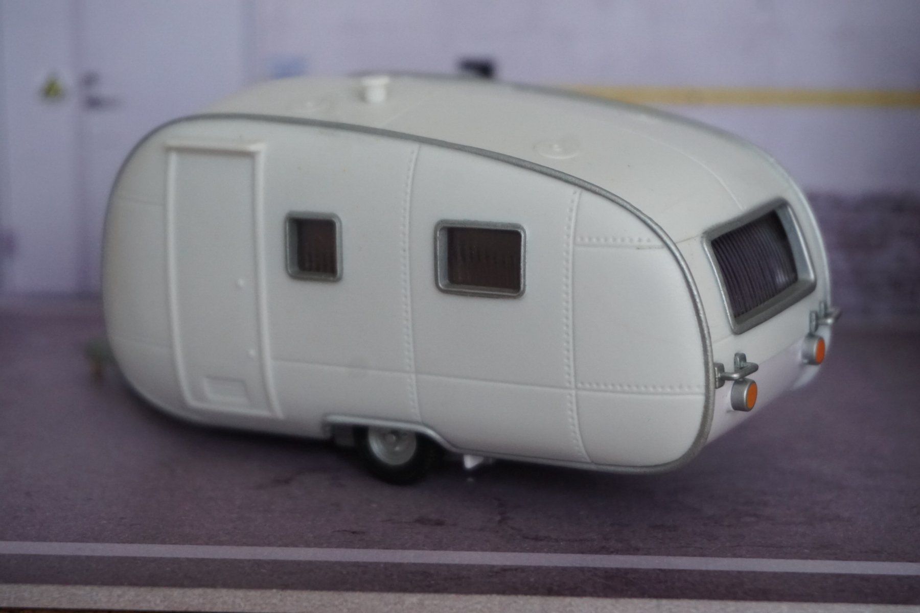Schuco Modellini d'auto: Schuco Wohnwagen SMV 12 1:43 COOL !!!!!!!!!!!!!!!!! – Usato da Reiden venduto da Doppeldecker69 1