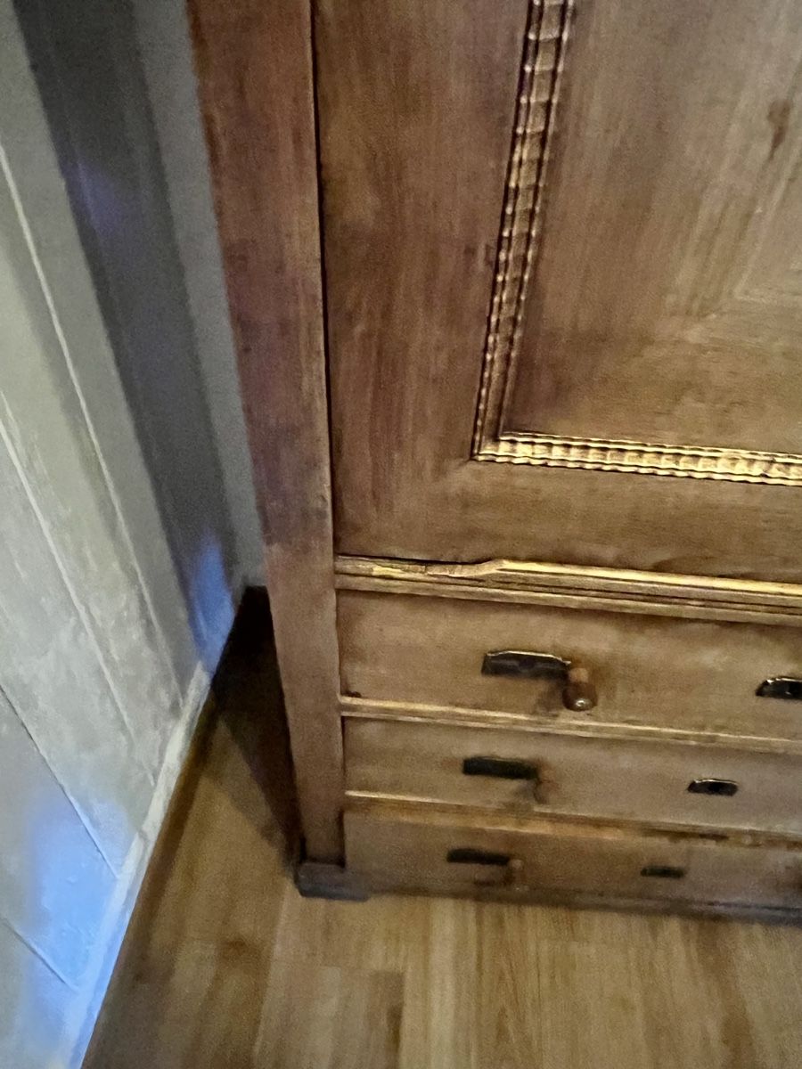 Armadi: Alter Schrank – Difettoso da Altwis venduto da sam_stocker14 4