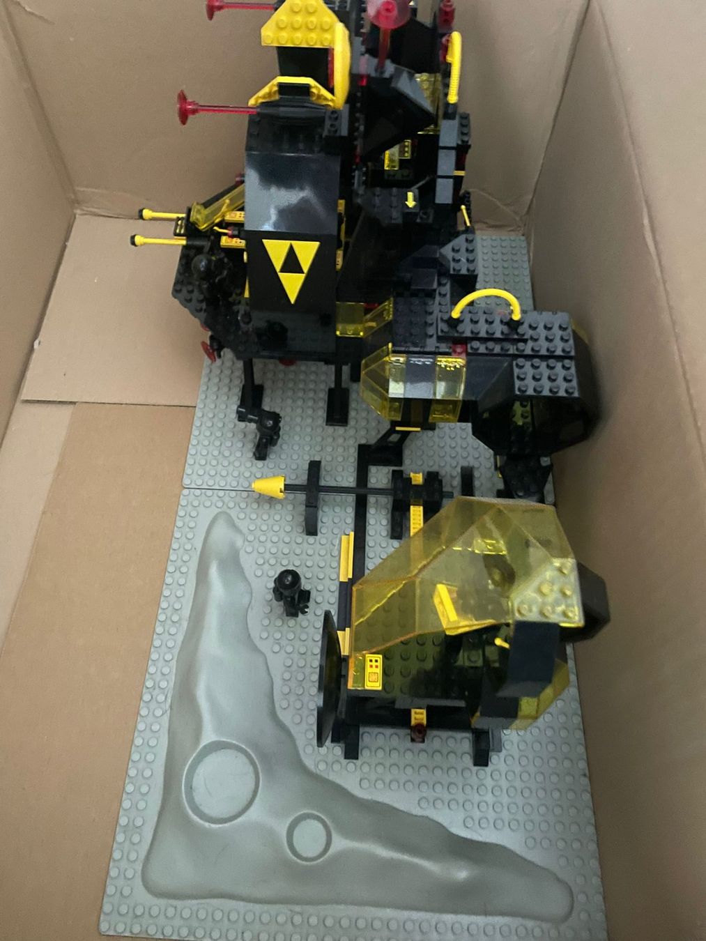 Lego Kit di costruzioni: Lego Legoland Space 6987 Blacktron I Message Intercept Base – Usato da Olten venduto da HoYa01 2
