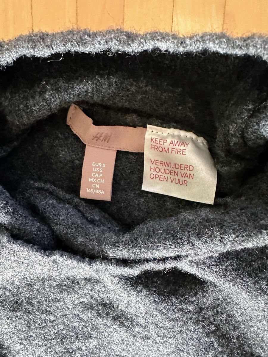 Zara Lotti di vestiti: Pullover mit wolle Grösse S – Usato da Beromünster venduto da Moritz0112 5