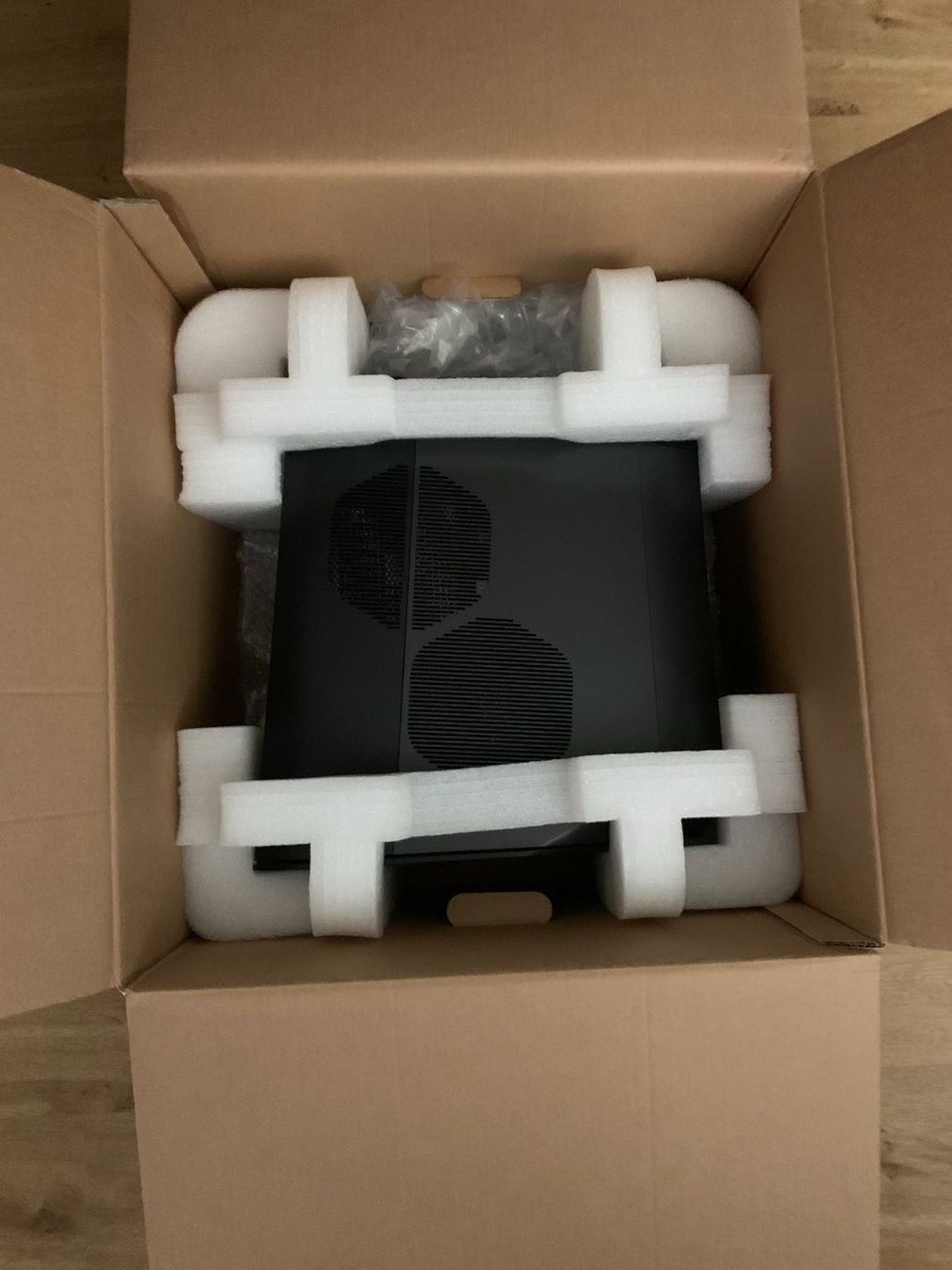 Alienware PCs: Alienware Aurora R10 (AMD 5900x mit 3080 – Gebraucht aus Uster von  8