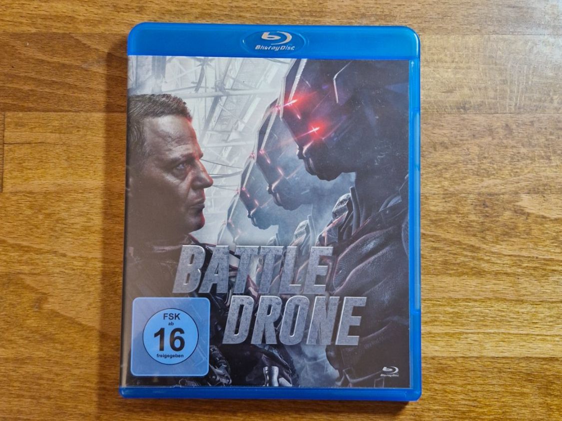 Tutti i DVDs: Battle Drone (2018) – Usato da Pfungen venduto da Whitie