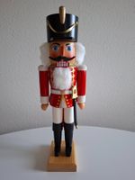 Erzgebirge Nussknacker Soldat – Handarbeit aus Deutschland