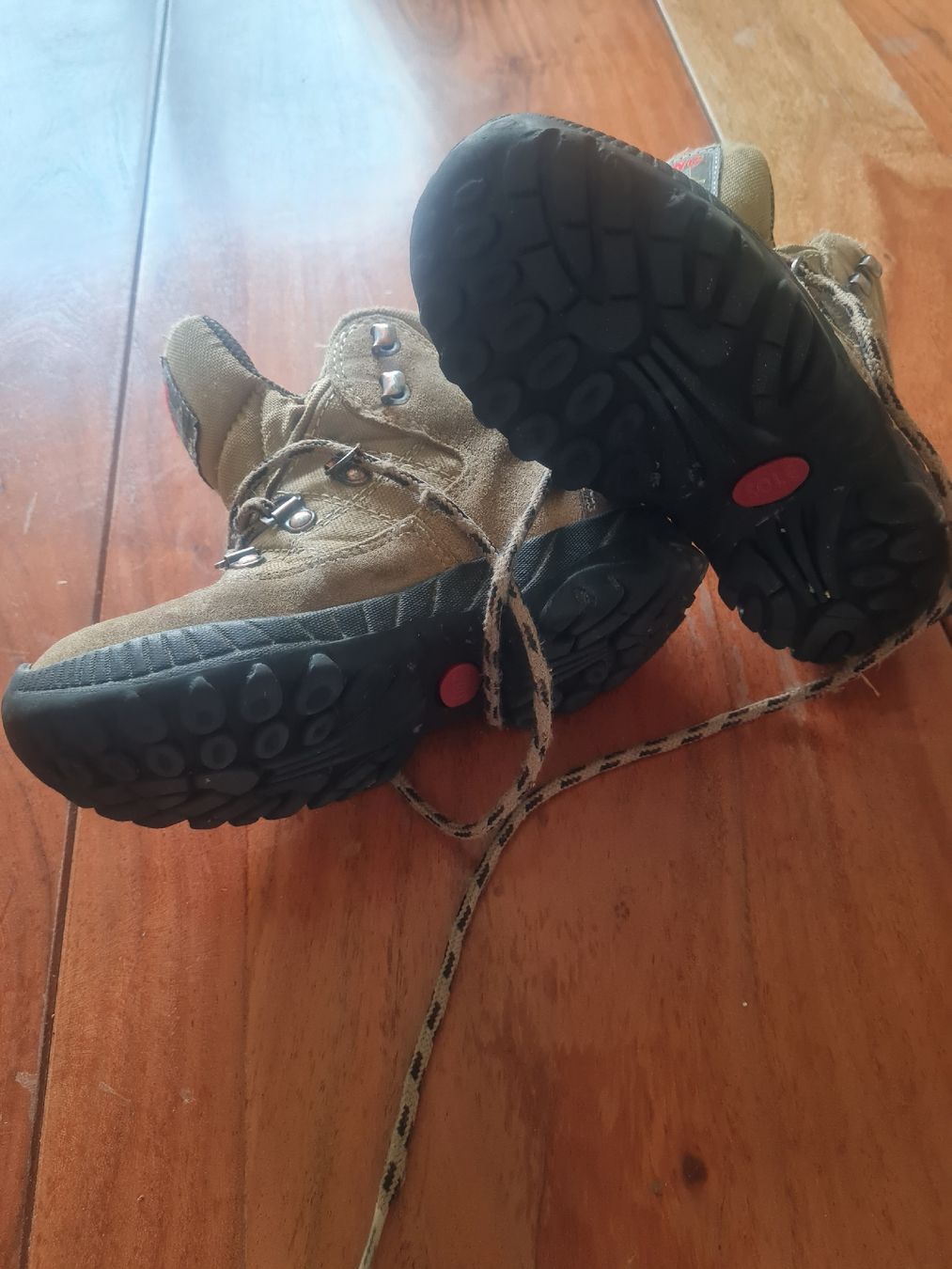 Schuhe für Jungen: Wanderschuhe Grösse 28 – Gebraucht aus Otelfingen von Amors 3