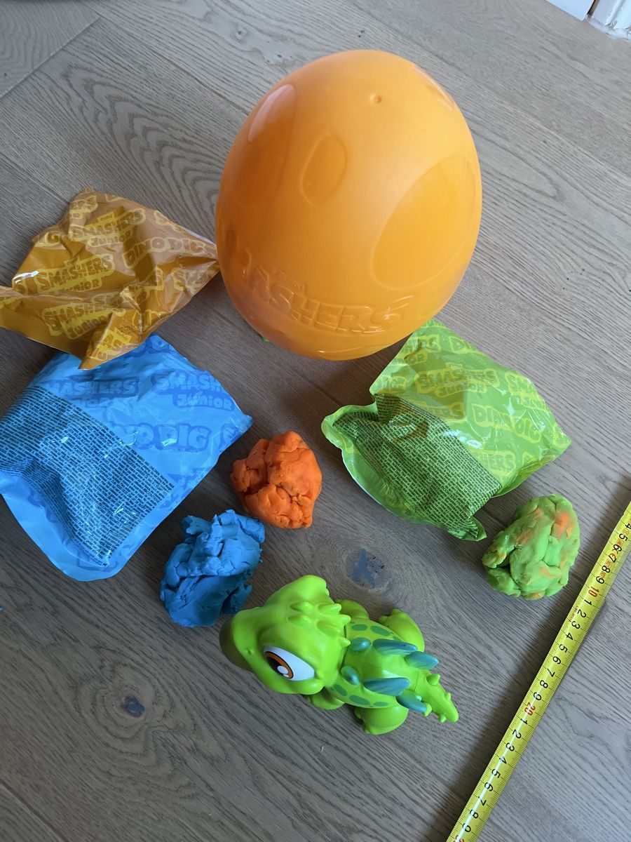 Spielzeuge: Smashers Dino Ei Knete noch schön weich – Gebraucht aus Oensingen von katepe 1