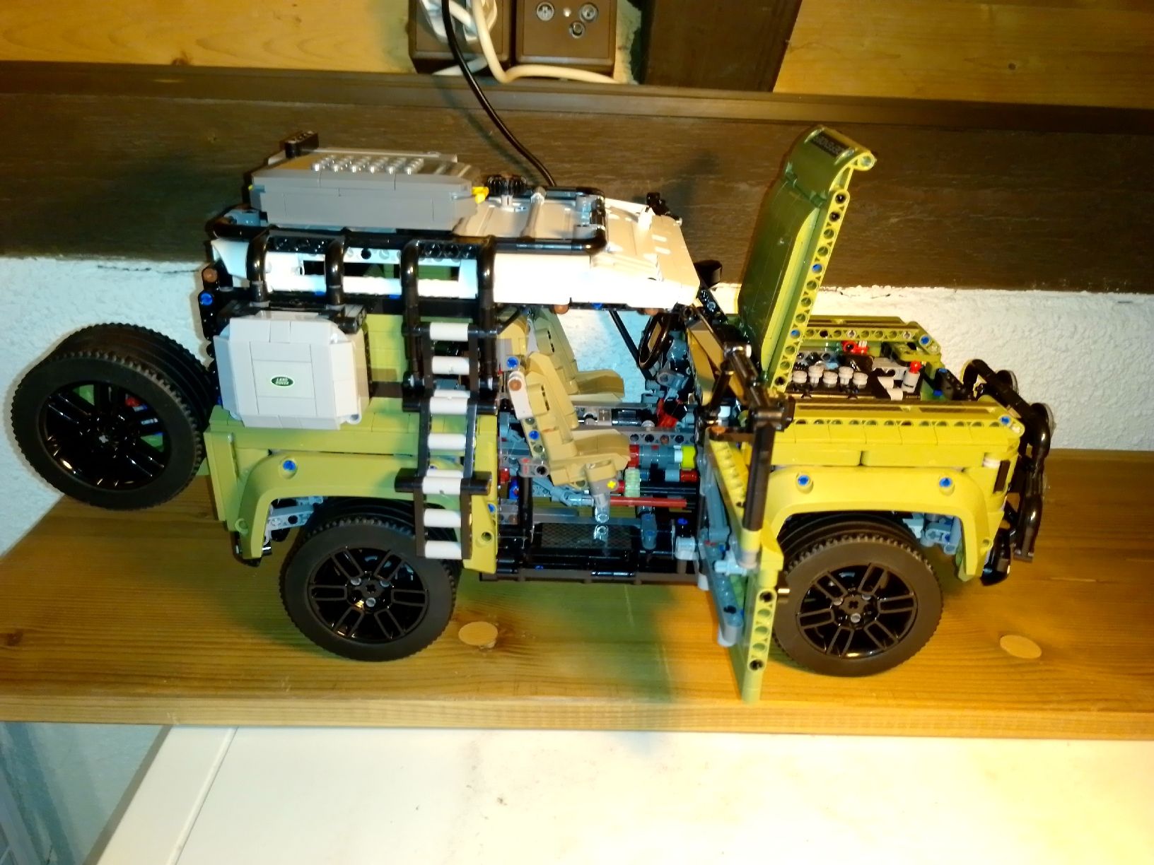 Giocattoli: Land Rover Defender  2573 Teile – Usato da Nussbaumen AG venduto da francisnobs 1