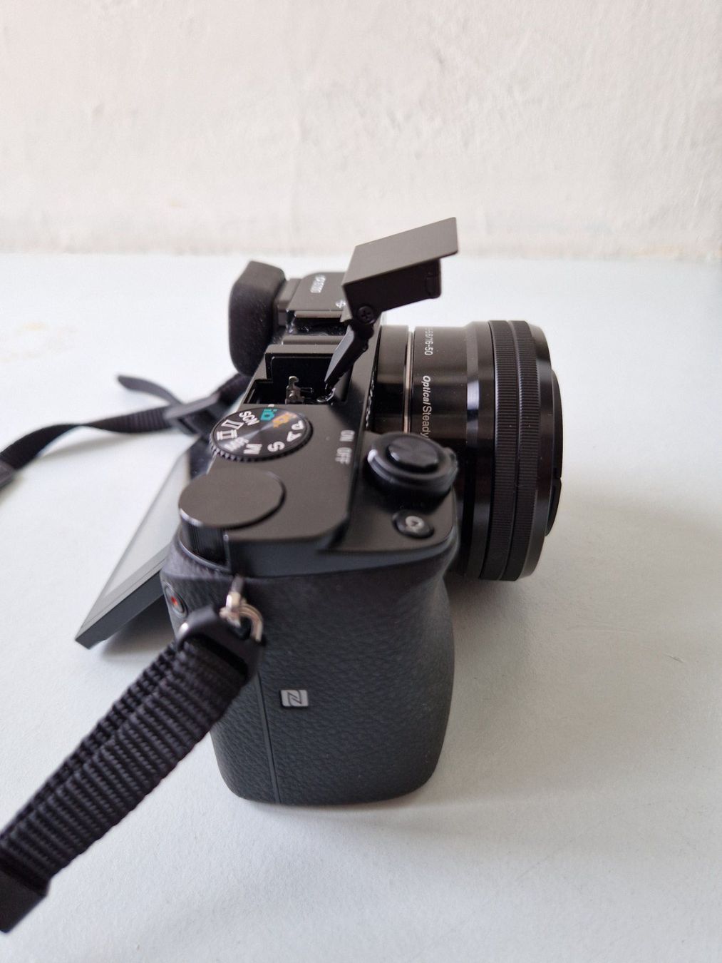 Sony Kamera: Sony Alpha 6000 Kit Systemkamera (16-50mm) – Gebraucht aus Baden von ch-m 2