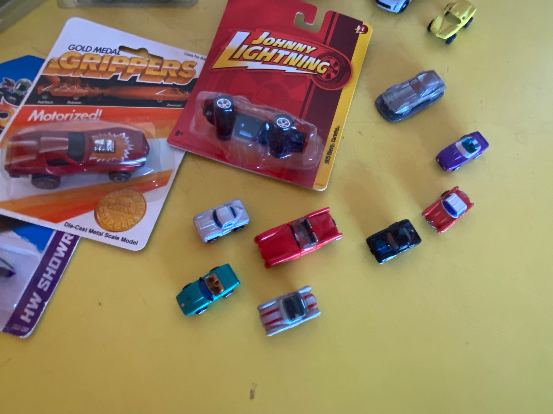 Chevrolet Voitures modèles: Collection de 40 Chevrolet Corvette diverses échelles – D'occasion à Bonfol par zagato43e 9