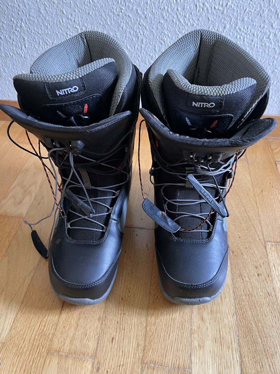 Snowboard Nitro Herrenschuhe: Nitro Snowboard Boots 42 2/3 – Gebraucht aus Zürich von Azzurro6 1