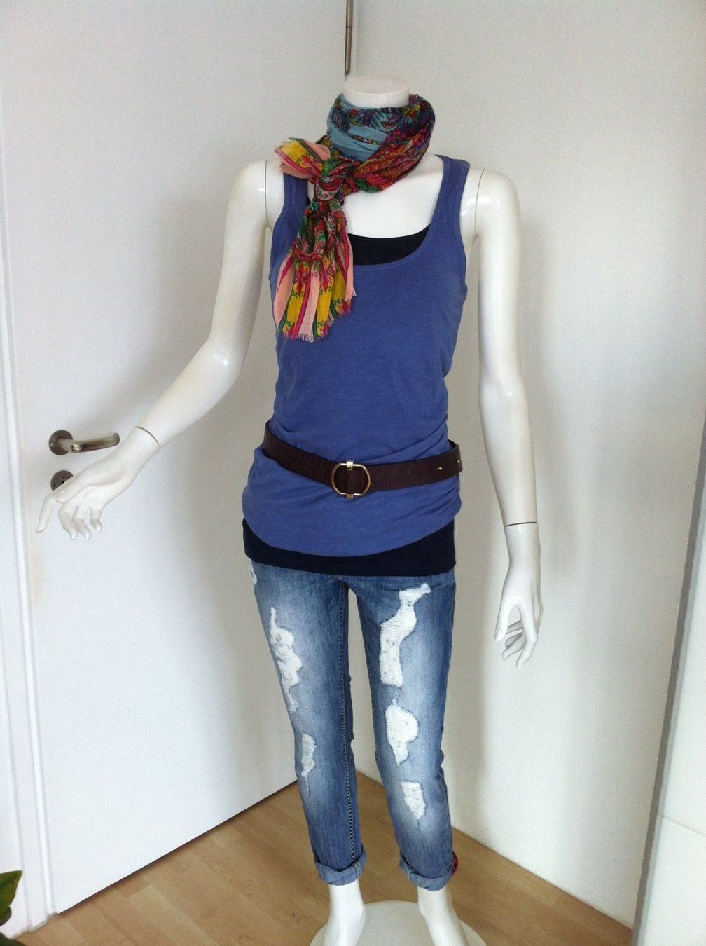 Mango Top: 🤩MANGO BASIC TANK TOP BLAU NEUWERTIG & ARMANI P. – Nuovo (secondo la descrizione) da Olten venduto da Naja-Twins-Twins 2