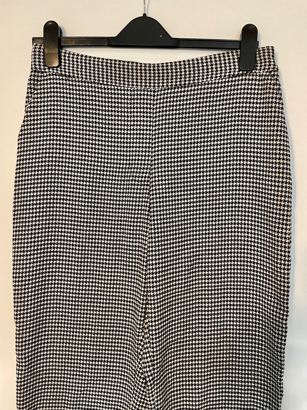 Zara Pantaloni: Tailored trousers – Usato da Roche VD venduto da closetcleanse 1